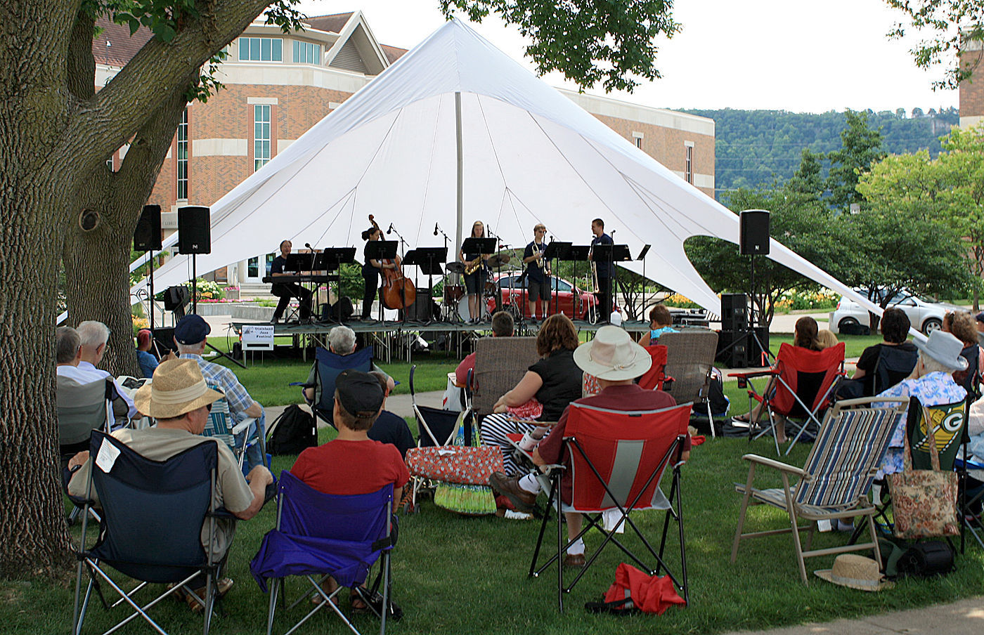 Dixieland Jazz Festival: July 13